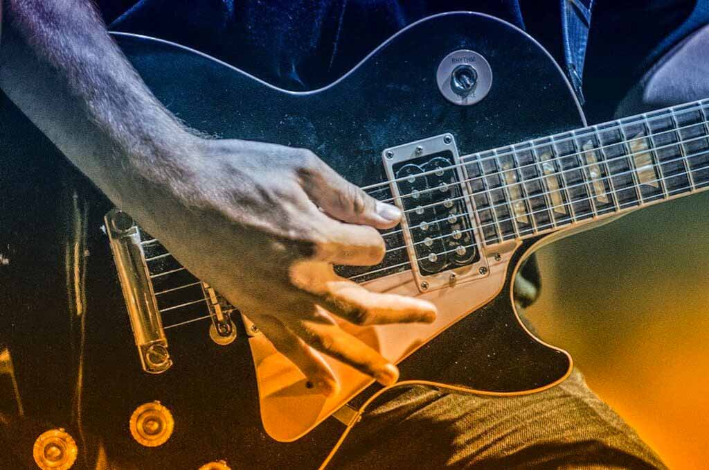 E-Gitarre-enthalten E-Gitarre-enthalten